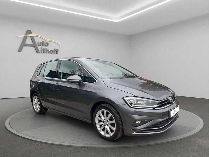 Grau Gebraucht 2018 VW Golf Sportsvan Van / Kleinbus | 15.299 € (Fairer Preis) - Bild 1/4