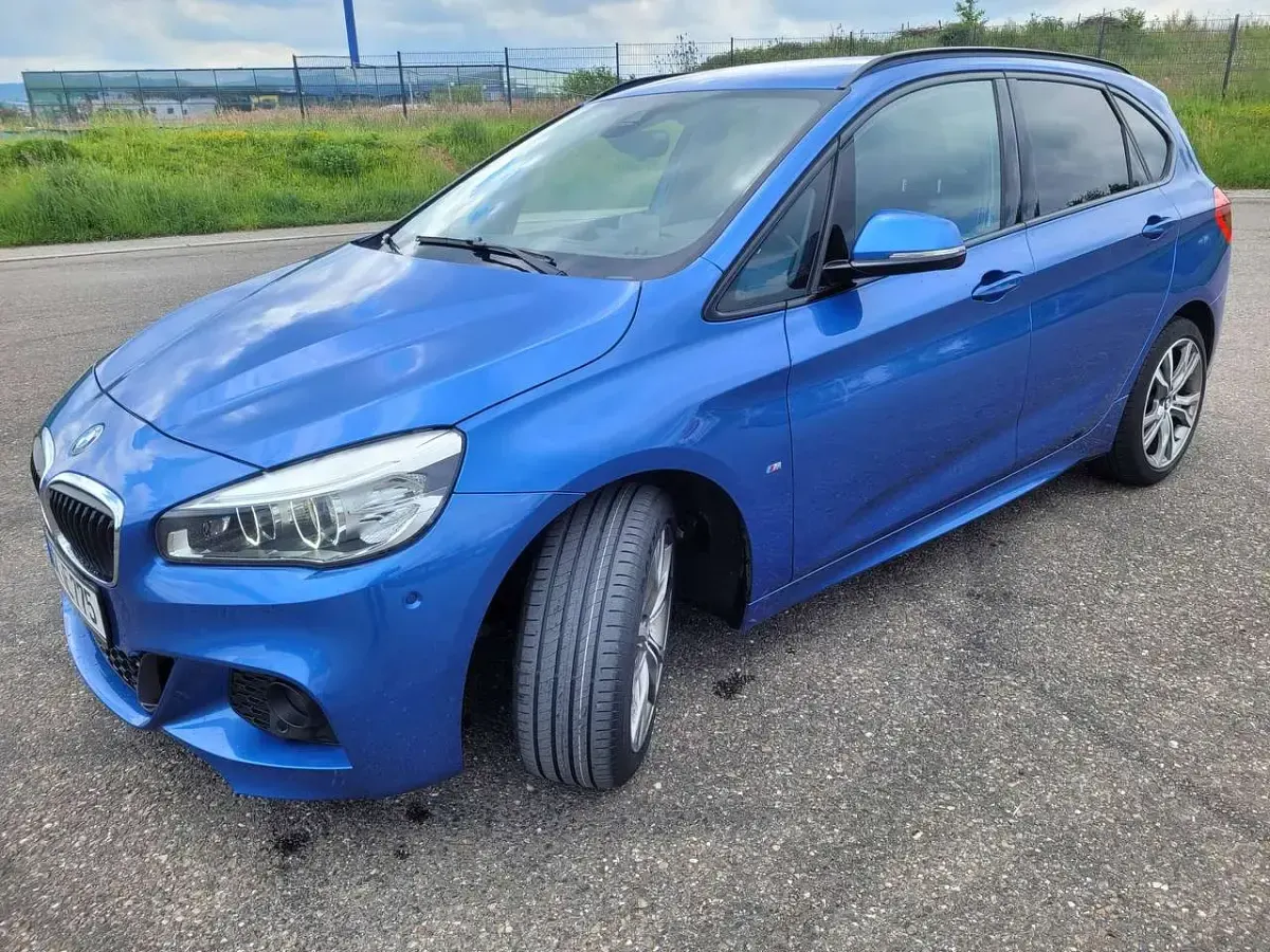 Gebraucht BMW 220 Active Tourer M Sport 192 PS (141 kW) 2017 Blau Van / Kleinbus