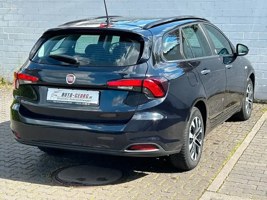 Gebraucht Fiat Tipo Mirror 120 PS (88 kW) 2020 Schwarz Limousine