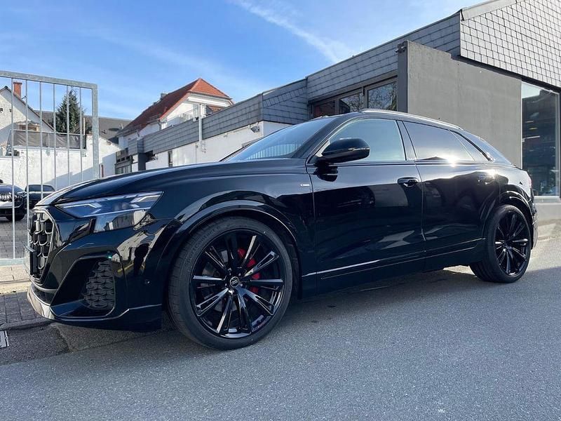 Neu Audi Q8 S-Line 286 PS (210 kW) 2026 Schwarz SUV