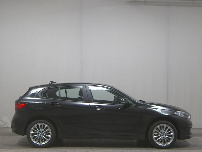 Schwarz Gebraucht 2023 BMW 120 Advantage Kleinwagen | 21.680 € (Guter Preis) - Bild 1/4