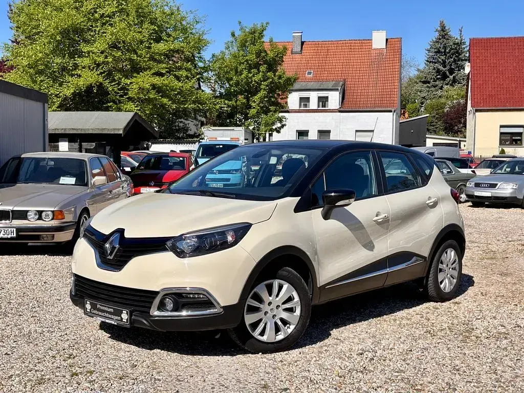 Gebraucht Renault Captur Dynamique 90 PS (66 kW) 2015 Beige SUV