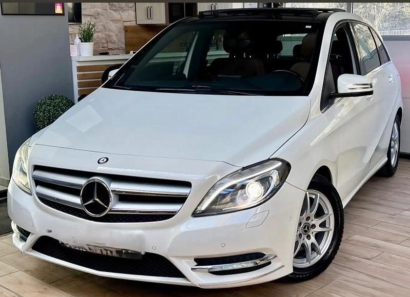 Weiß Gebraucht 2014 Mercedes B200 Van / Kleinbus | 13.200 € (Teuer) - Bild 1/4