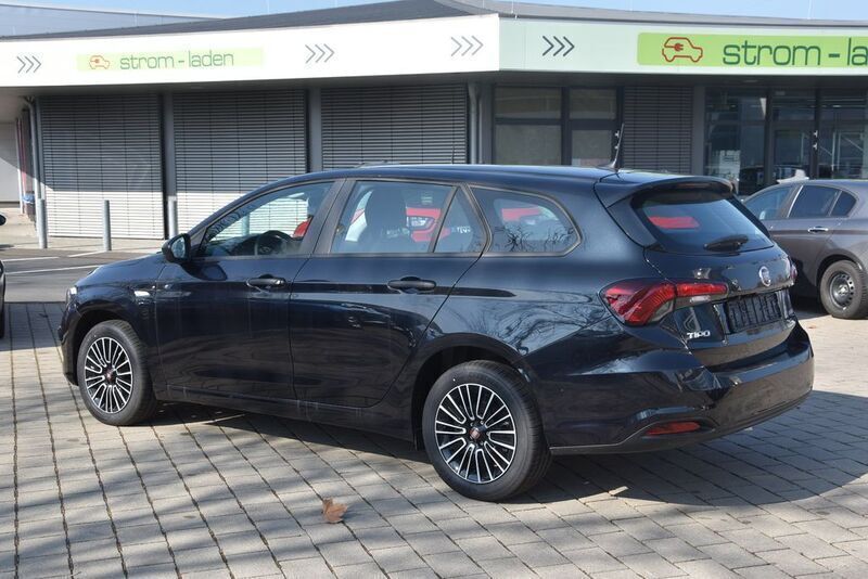 Gebraucht Fiat Tipo Tech 131 PS (96 kW) 2024 Schwarz Kombi