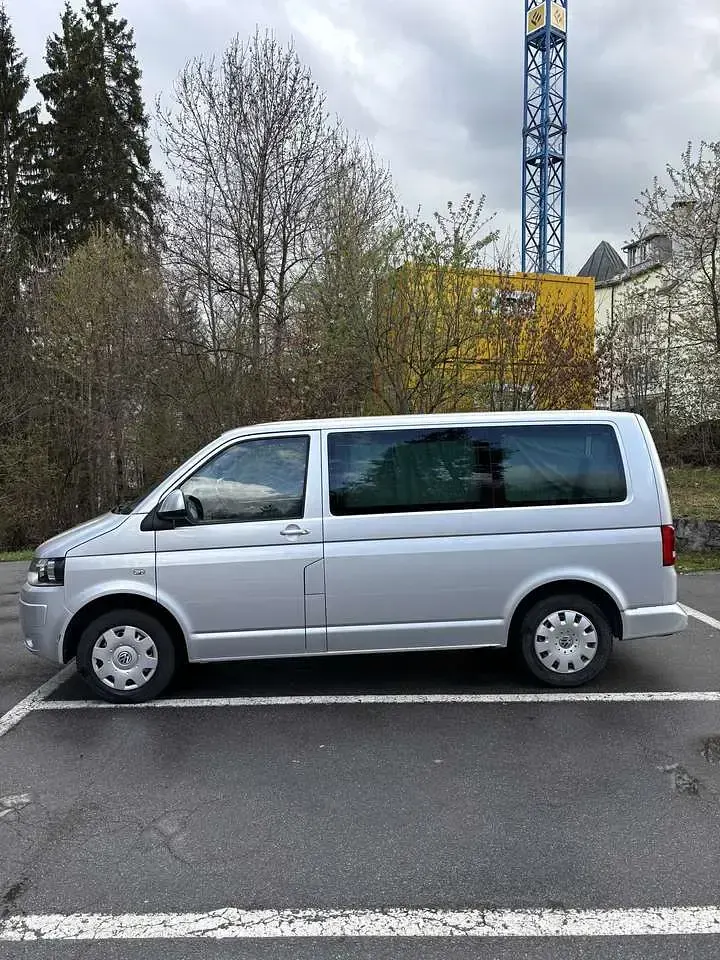 Gebraucht VW T5 Comfortline 102 PS (75 kW) 2010 Silber Van