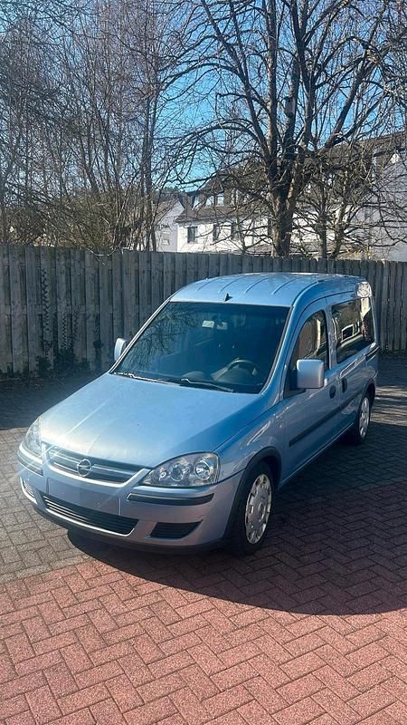 Second-hand Opel Combo 90 CP (66 kW) 2007 Albastru Monovolum