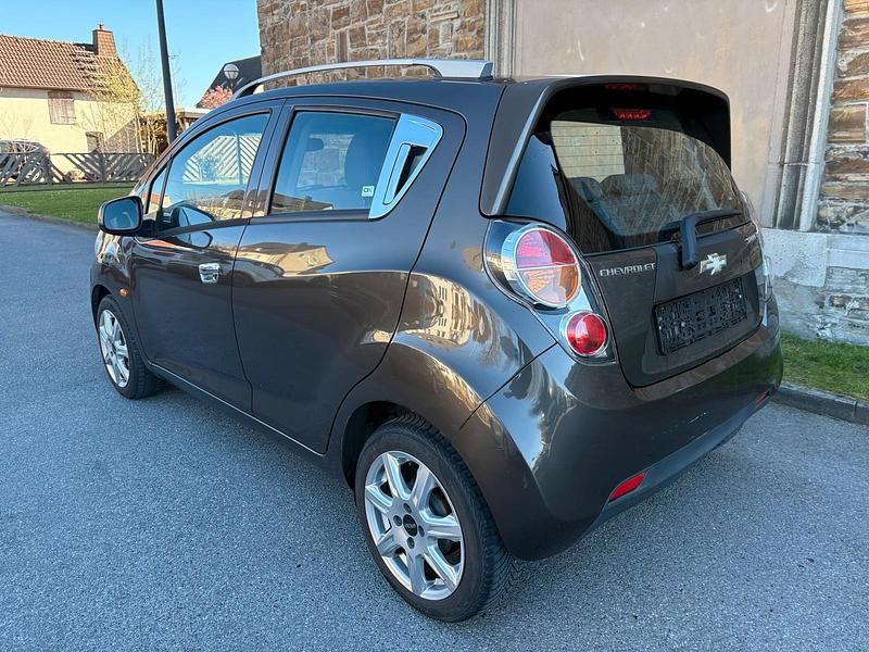 Gebraucht Chevrolet Spark 82 PS (60 kW) 2010 Braun Kleinwagen