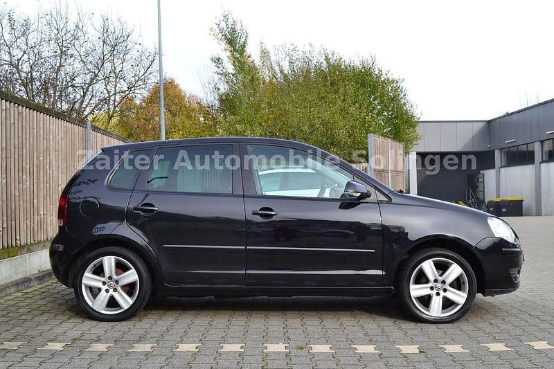 Gebraucht VW Polo Black Edition 69 PS (50 kW) 2010 Schwarz Kleinwagen