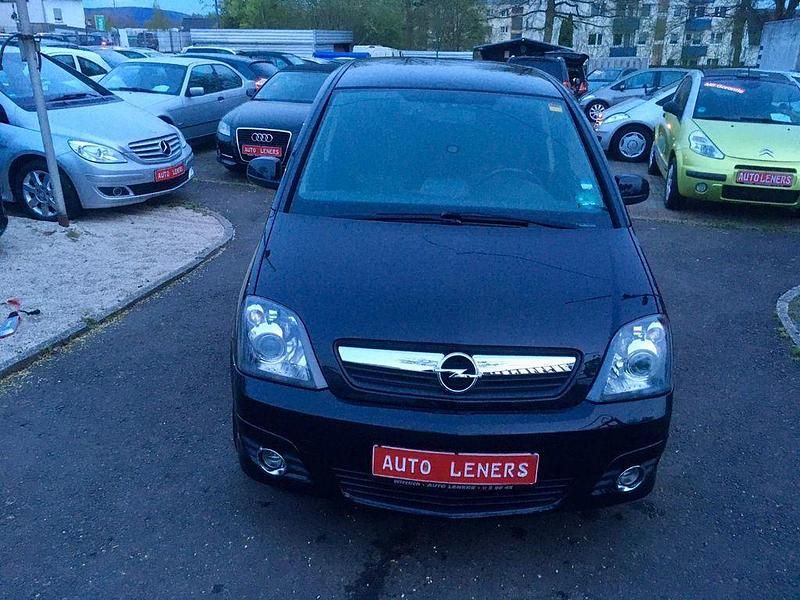 Gebraucht Opel Meriva 105 PS (77 kW) 2010 Schwarz Van / Kleinbus
