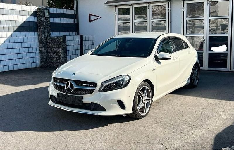 Gebraucht Mercedes A180 Edition 122 PS (89 kW) 2016 Weiß Limousine