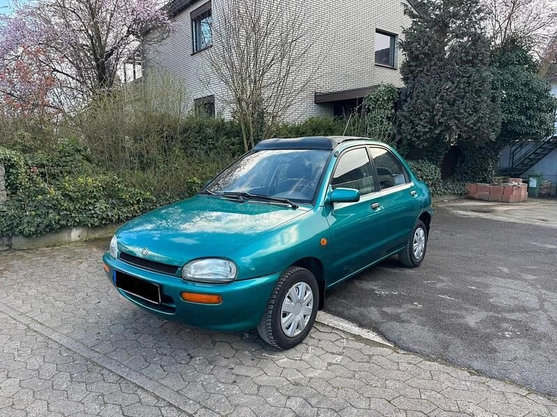 Gebraucht Mazda 121 74 PS (54 kW) 1996 Kleinwagen