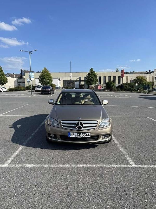 Beige Gebraucht 2007 Mercedes C280 Limousine | 8.599 € (Fairer Preis) - Bild 1/4