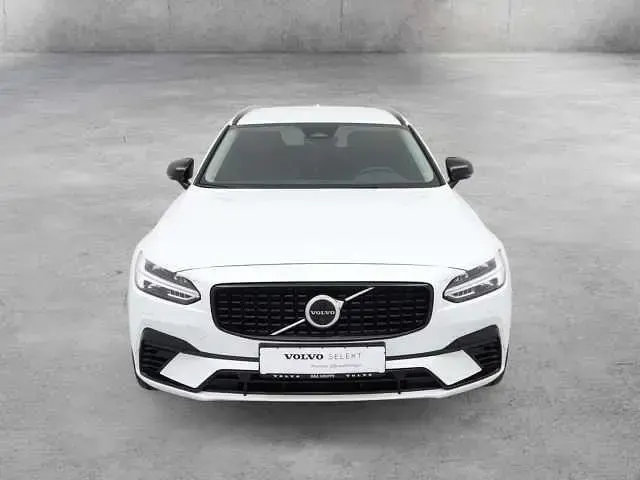 Używany Volvo V90 Plus 398 KM (292 kW) 2025 Biały Kombi