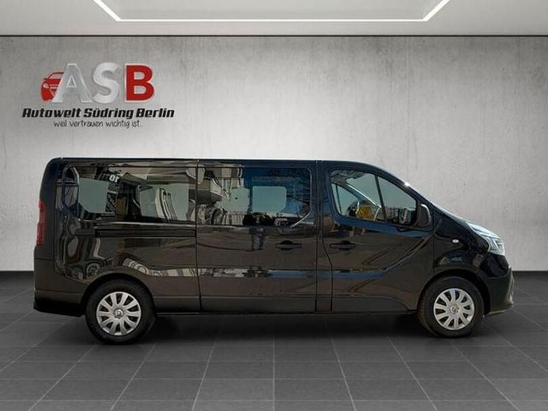 Gebraucht Renault Trafic Life 170 PS (125 kW) 2021 Schwarz Van / Kleinbus