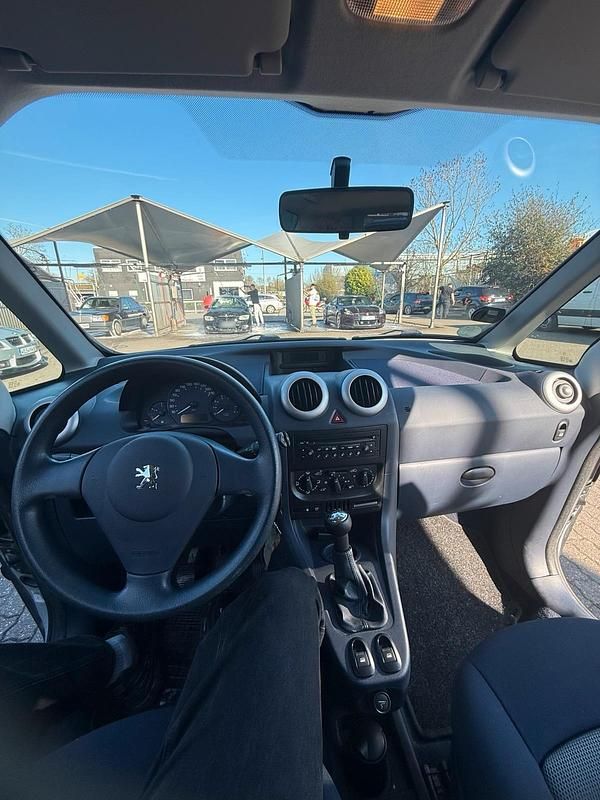 Gebraucht Peugeot 1007 70 PS (51 kW) 2006 Van / Kleinbus