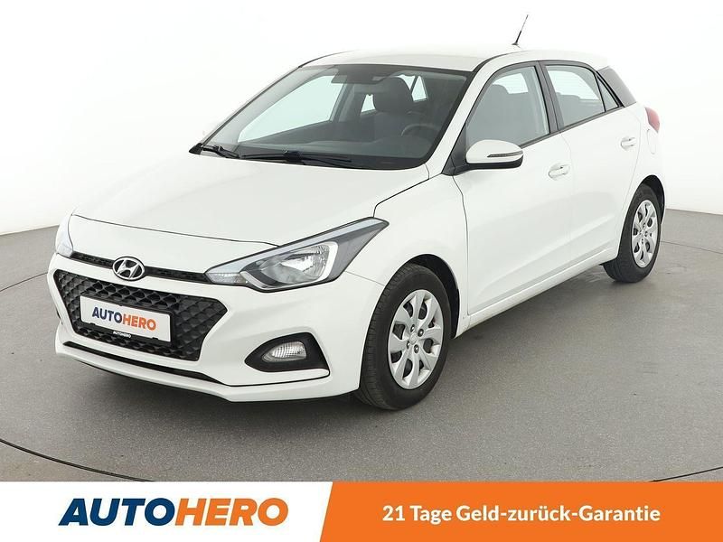 Weiß Gebraucht 2018 Hyundai i20 Select Kleinwagen | 8.470 € (Guter Preis) - Bild 1/3