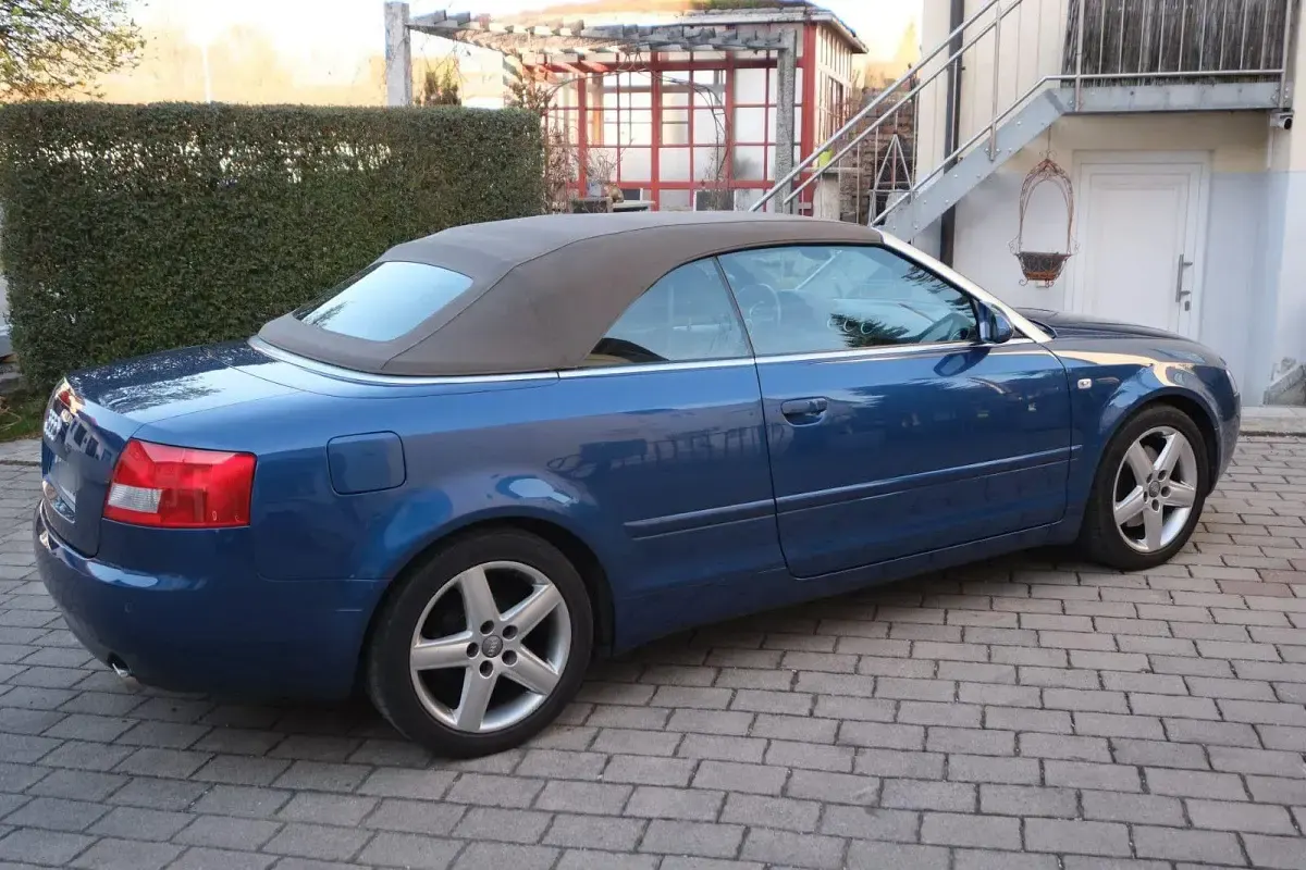 Gebraucht Audi A4 Cabriolet Performance 163 PS (119 kW) 2004 Blau Cabrio