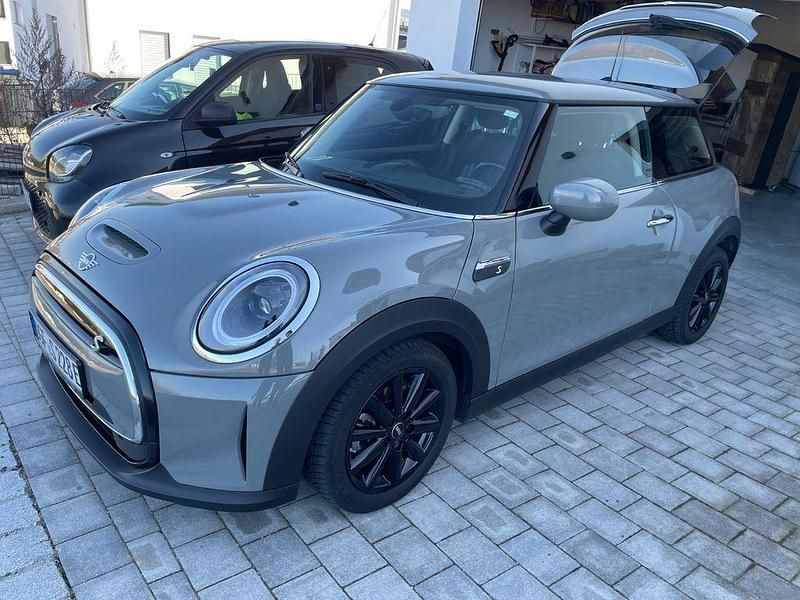 Gebraucht Mini Cooper SE Classic 135 kW (184 PS) 2022 Grau Kleinwagen
