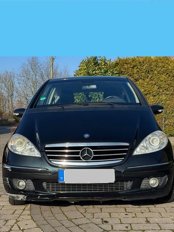 Schwarz Gebraucht 2005 Mercedes A200 Avantgarde Van / Kleinbus | 1.699 € (Etwas zu teuer) - Bild 1/4
