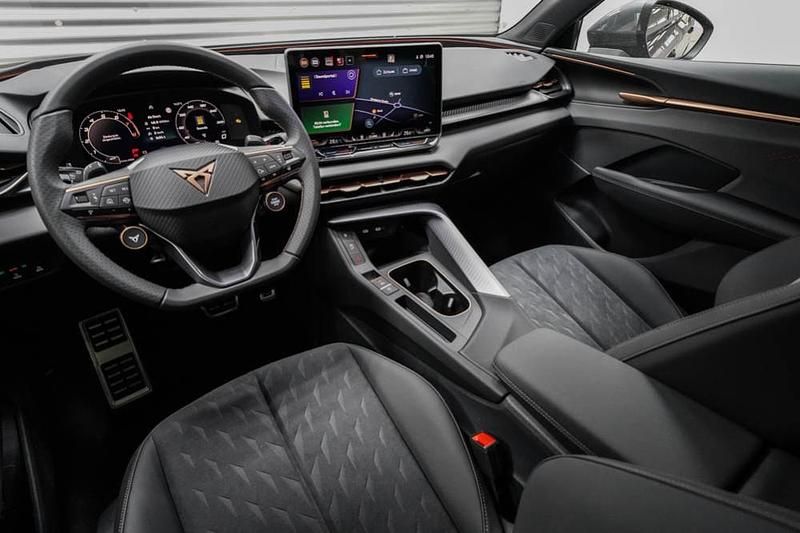 Second-hand Cupra Terramar 204 CP (150 kW) 2025 Negru SUV
