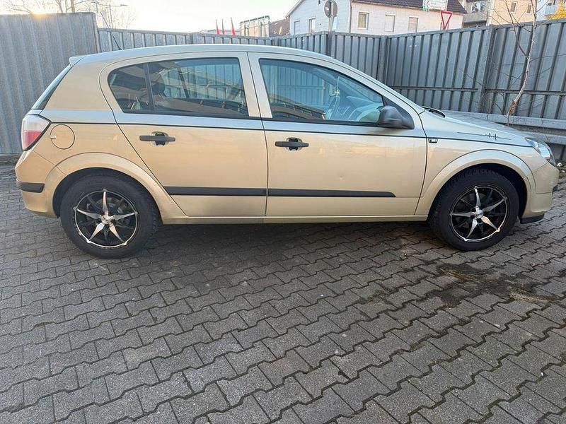 Gebraucht Opel Astra Cosmo 125 PS (91 kW) 2005 Gold Limousine