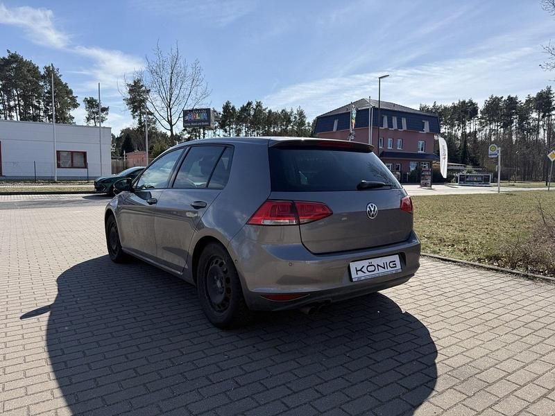 Gebraucht VW Golf VII 140 PS (102 kW) 2014 Grau Limousine
