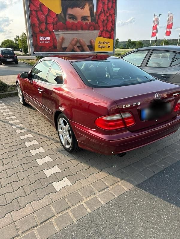 Używany Mercedes CLK230 196 KM (144 kW) 2000 Czerwony Coupe