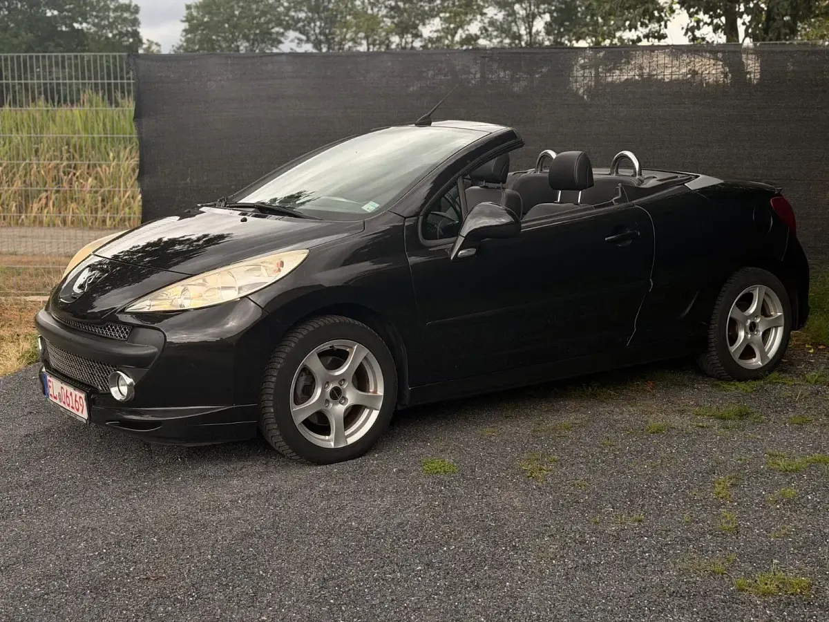 Gebraucht Peugeot 207 CC 120 PS (88 kW) 2009 Schwarz Cabrio