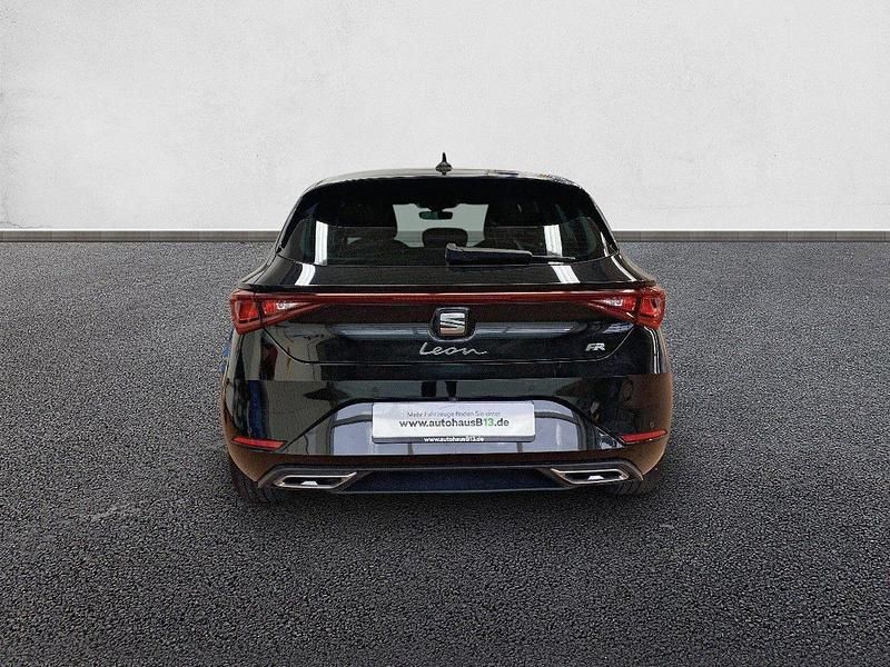 Second-hand Seat Leon FR 150 CP (110 kW) 2021 Negru Berlinǎ