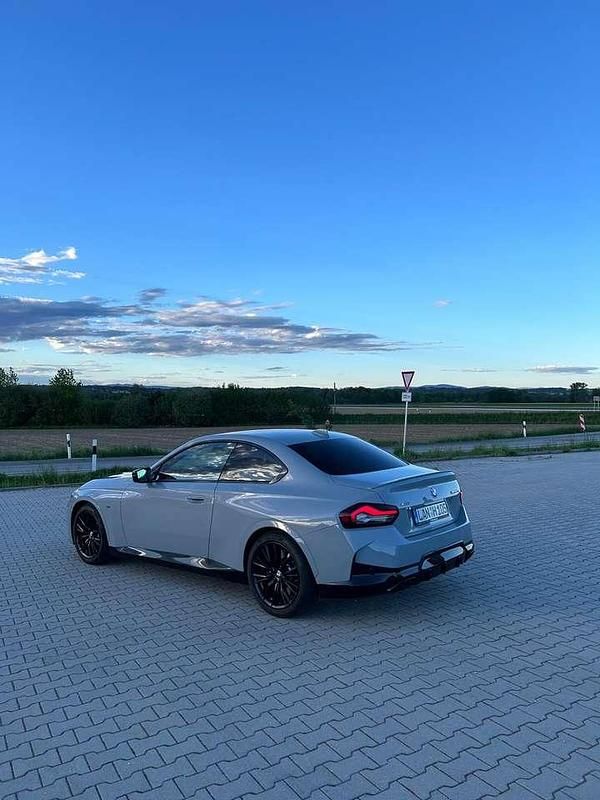 Grau Gebraucht 2022 BMW M240 M Sport Coupé | 42.800 € (Guter Preis) - Bild 1/4