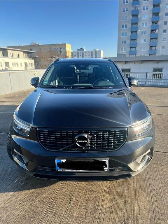 Schwarz Gebraucht 2019 Volvo XC40 R-Design SUV | 31.500 € (Teuer) - Bild 1/4