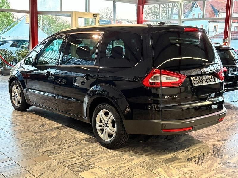 Gebraucht Ford Galaxy Champions Edition 140 PS (102 kW) 2012 Pantherschwarz metallic Van / Kleinbus