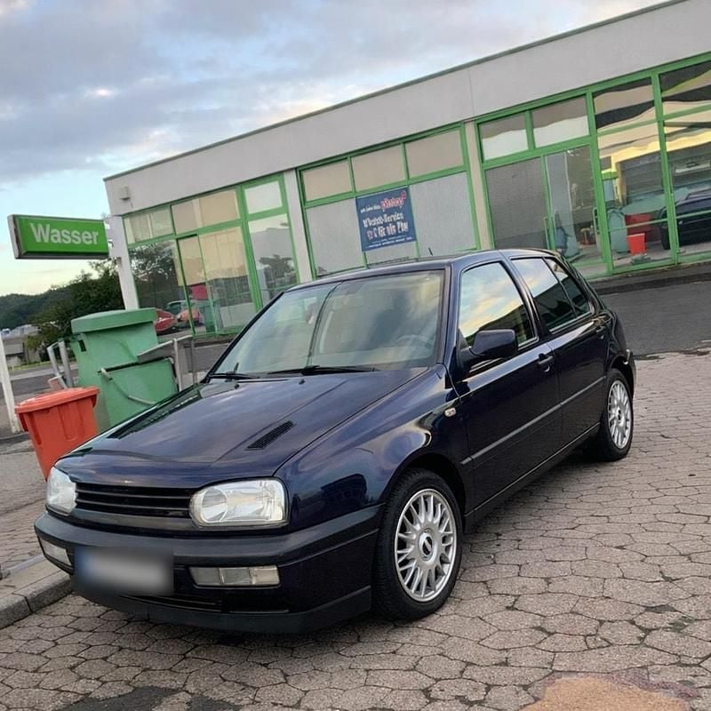 Gebraucht VW Golf III 60 PS (44 kW) 1997 Blau Kleinwagen