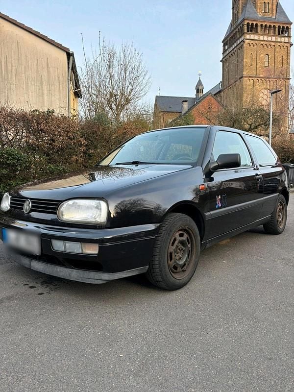 Gebraucht VW Golf III 90 PS (66 kW) 1997 Schwarz Kleinwagen