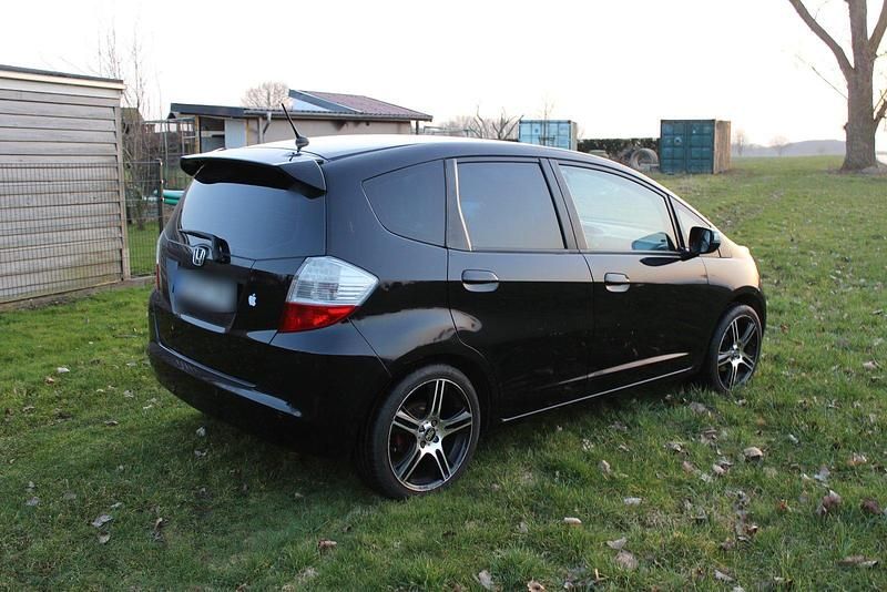 Gebraucht Honda Jazz 100 PS (73 kW) 2009 Schwarz Kleinwagen