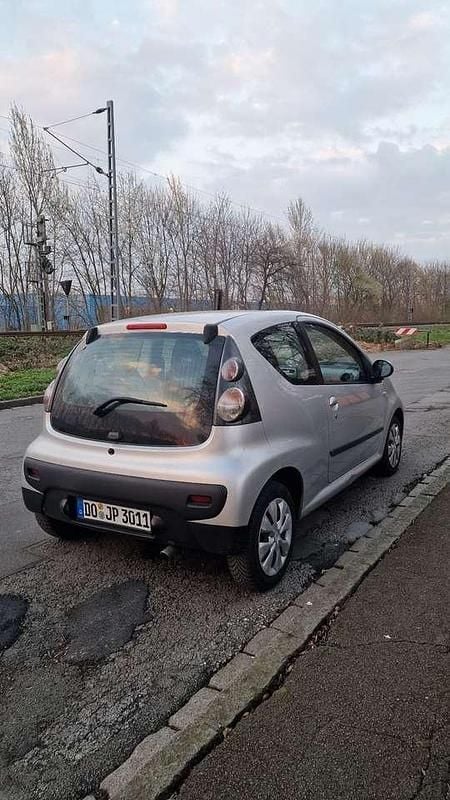 Gebraucht Citroën C1 Style 68 PS (50 kW) 2010 Silber Kleinwagen
