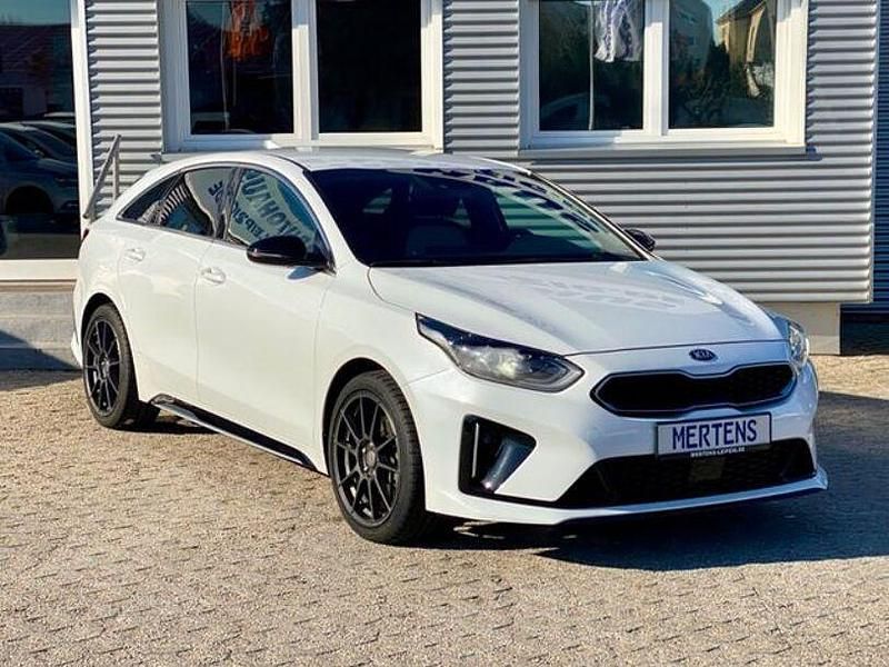Gebraucht Kia ProCeed GT-Line 160 PS (117 kW) 2021 (hw2) deluxeweiss met. Kleinwagen