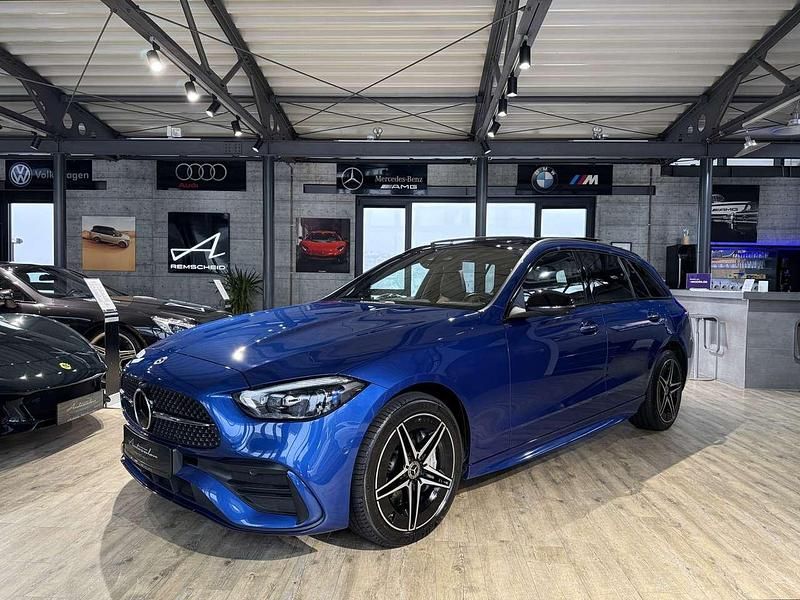 Spektralblau metalliclack Gebraucht 2022 Mercedes C300e AMG line Kombi | 33.990 € (Etwas zu teuer) - Bild 1/4