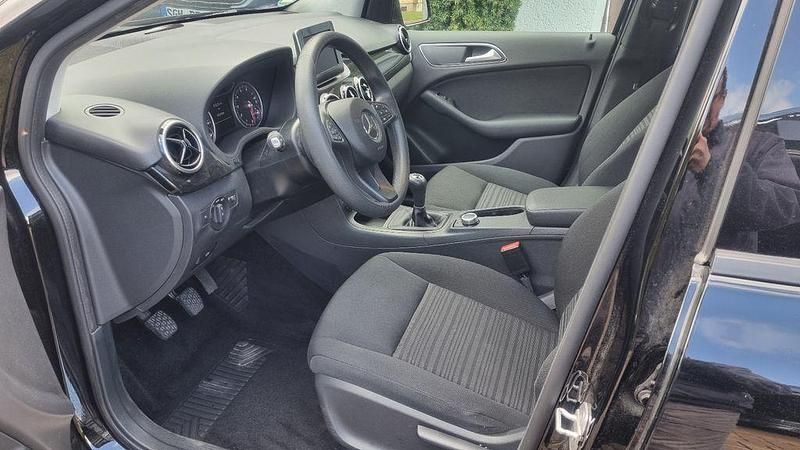 Gebraucht Mercedes B160 102 PS (75 kW) 2017 Schwarz Van / Kleinbus
