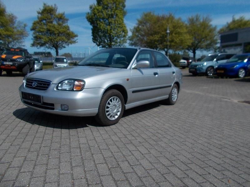 Gebraucht Suzuki Baleno 86 PS (63 kW) 2001 Silber Limousine