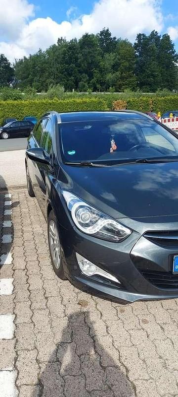Gebraucht 2015 Hyundai i40 Edition Kombi | 6.900 € (Fairer Preis) - Bild 1/4
