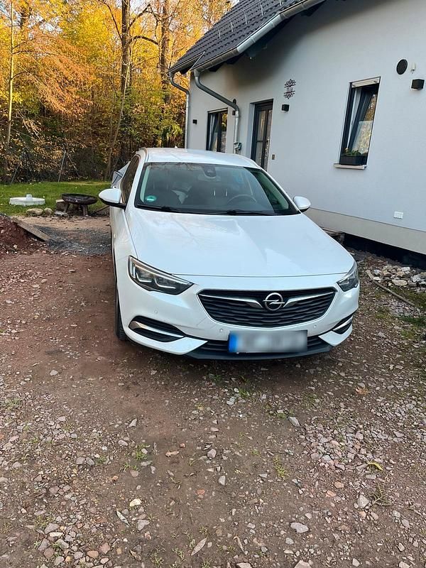 Gebraucht Opel Insignia Innovation 170 PS (125 kW) 2017 Weiß Kombi