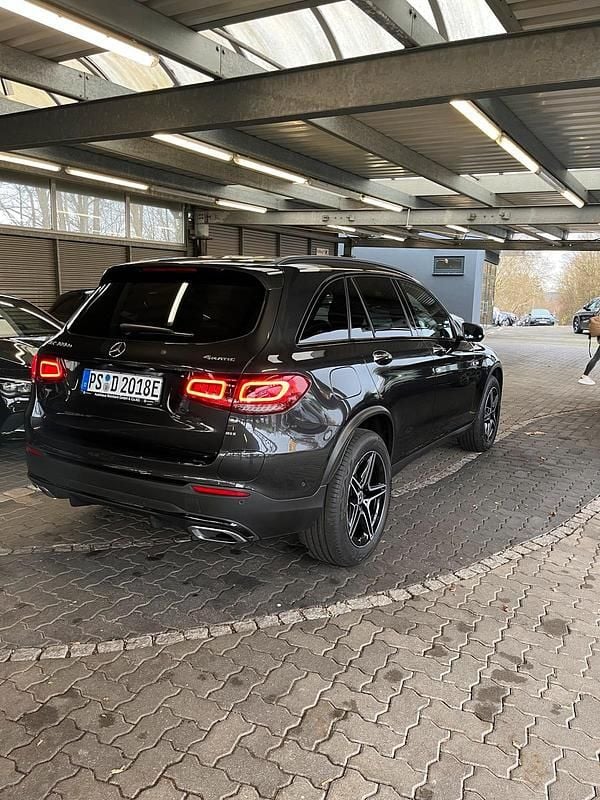 Gebraucht Mercedes GLC300 310 PS (228 kW) 2020 Grau SUV