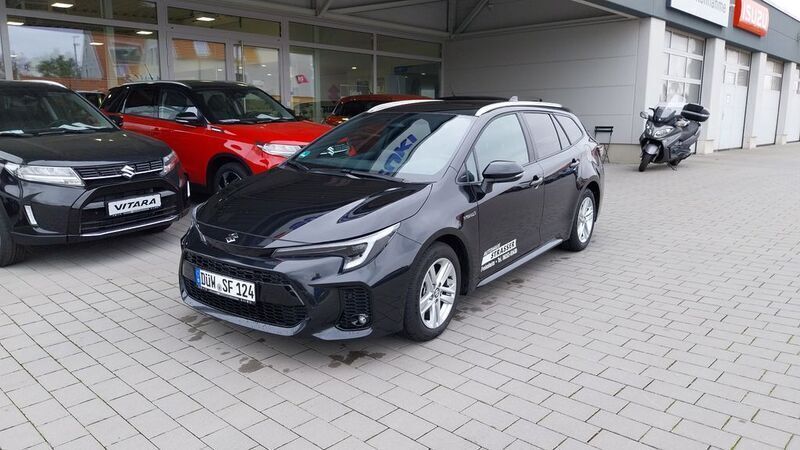 Schwarz Gebraucht 2024 Suzuki Swace Comfort+ Limousine | 33.990 € - Bild 1/4
