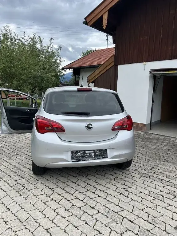Gebraucht Opel Corsa Active 69 PS (50 kW) 2016 Silber Kleinwagen