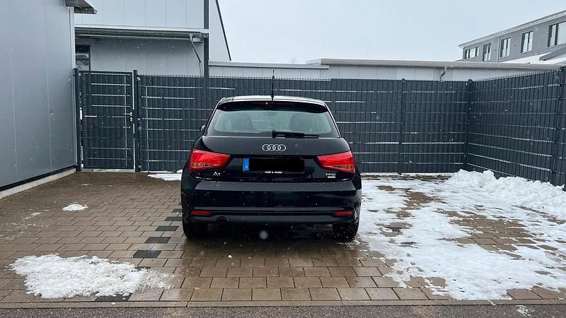 Gebraucht Audi A1 95 PS (69 kW) 2017 Schwarz Kleinwagen