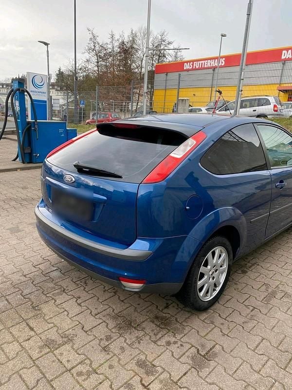 Gebraucht Ford Focus 125 PS (91 kW) 2007 Blau Kleinwagen