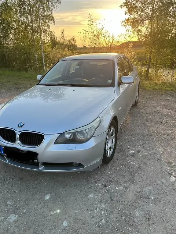 Gebraucht BMW 520 170 PS (125 kW) 2003 Silber Limousine