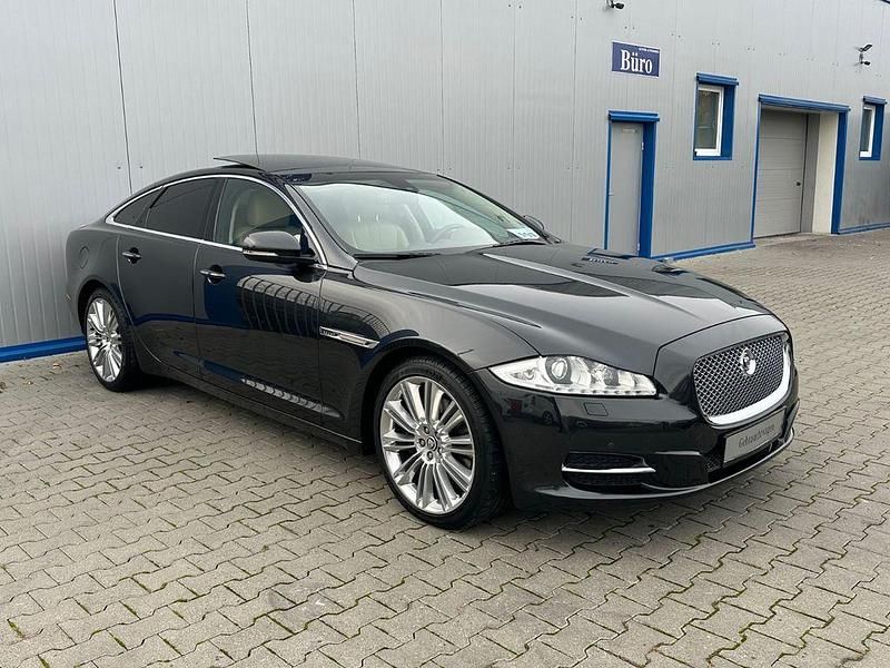 Gebraucht Jaguar XJ Premium Luxury 385 PS (283 kW) 2011 Grau Limousine