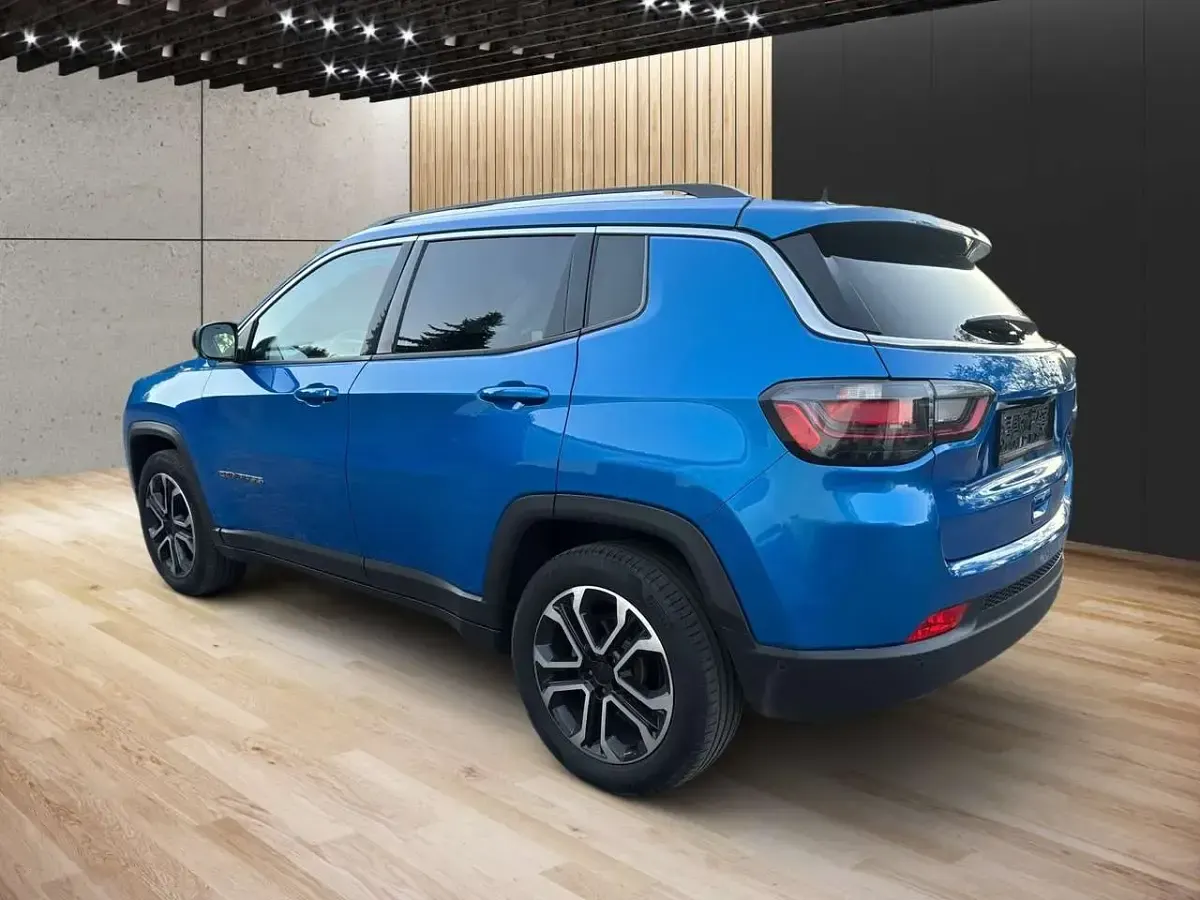Gebraucht Jeep Compass 80th Anniversary 131 PS (96 kW) 2021 Blue italia clear coat SUV
